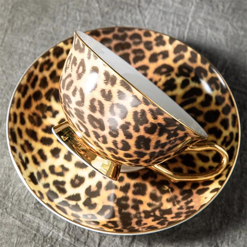 Модные кофейные чашки с леопардовым принтом, легкие, роскошные, высокого класса, чашка для послеобеденного чая и набор тарелок, бытовая, изящная, керамическая, молочная чашка