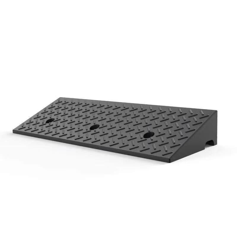 Heavy-Duty Rubber Curb & Threshold Ramp Mat