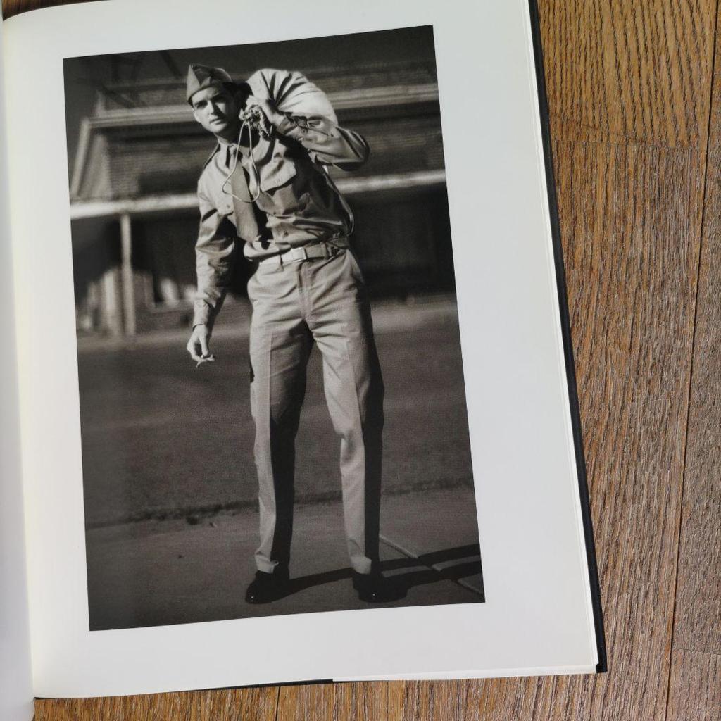 [USED] Axel Crieger American Night