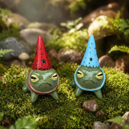 jijijing Miniature Frog Figurine, Little Statue with A Party Hat, Decorative Resin Ornament for Outdoor Garden Courtyard