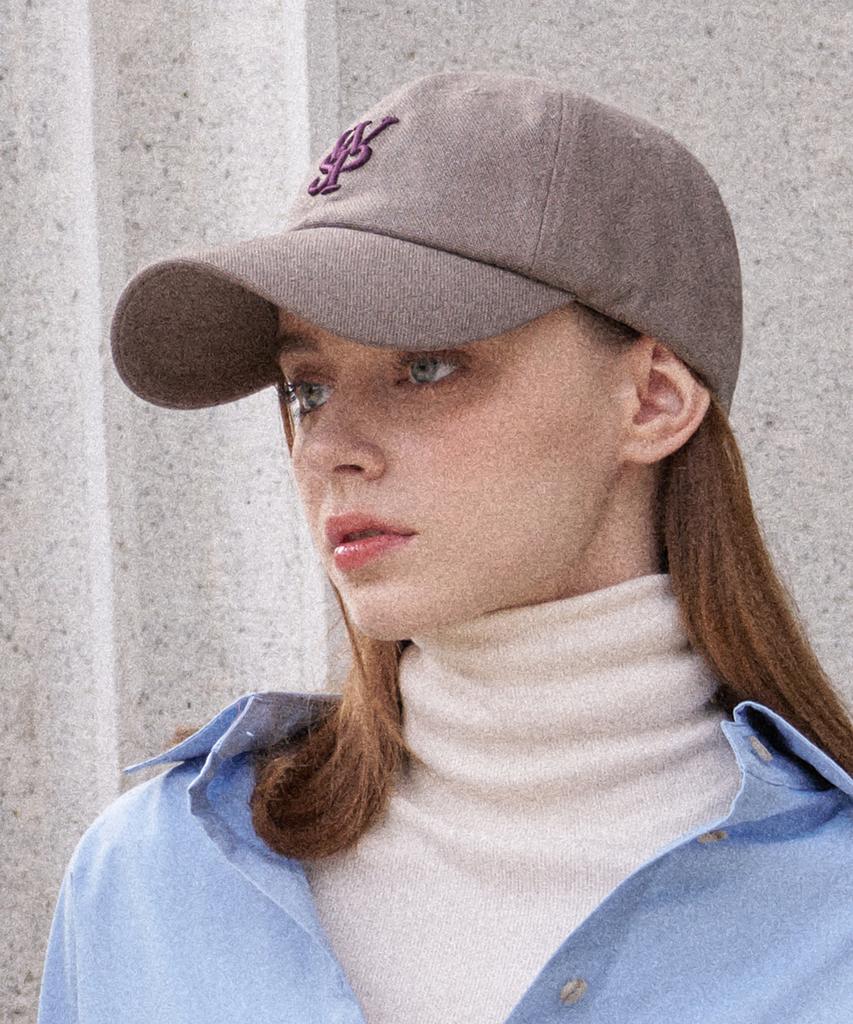 Кепка с вышивкой Hwaiteusaenjeu Purple Label Tgr Heda