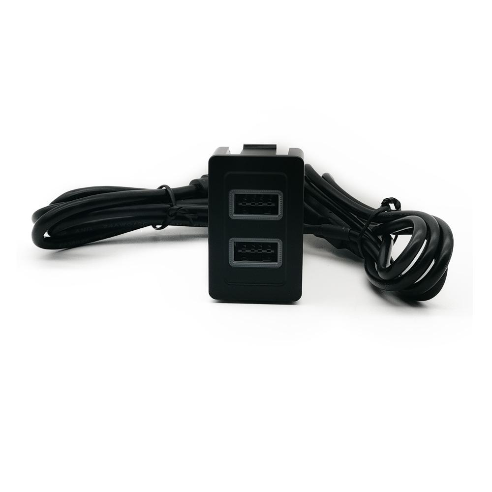 Автомобильное зарядное устройство с USB-интерфейсом для аудио/данных для Suzuki Tianyu, SX4, Swift