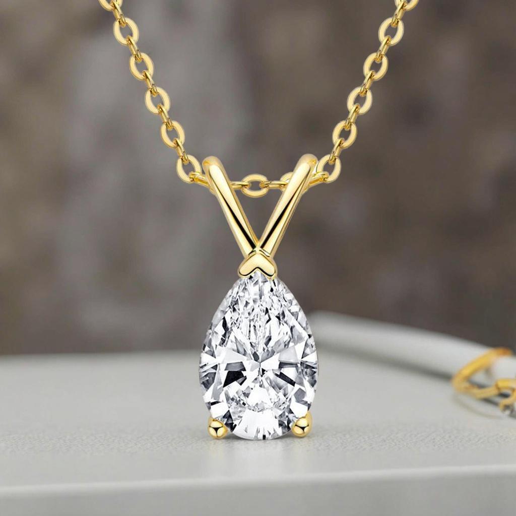Custom Elegant and Luxurious 925 Sterling Silver Zircon Moissanite Pendant Necklace Simple and Fashionable Pear Shaped Jewelry