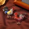 Изысканная брошь в стиле ретро с петухом и бриллиантовой эмалью - аксессуар-значок с животным
