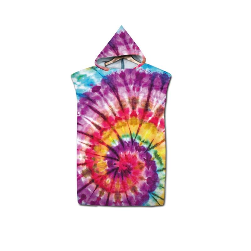 Стильный пончо-полотенце с узором для пловцов и отдыхающих на пляже