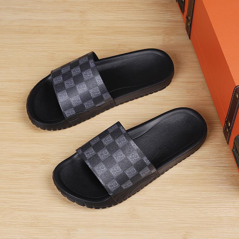 Genuine leather slippers are non-slip for summer wear, a new high-end fashionable beach flip-flops