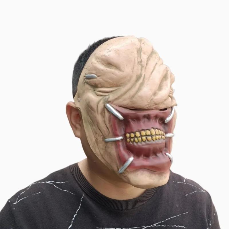 Маска из латекса с ухмылкой на Хэллоуин