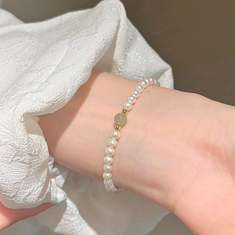 Nearly round natural freshwater mini rice-shaped pearl bracelet for women, summer Hetian jade niche light luxury stackable wear