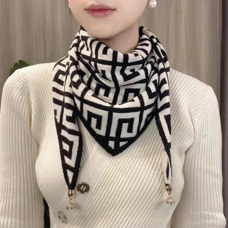 Warm Knitted Magnetic Buckle Triangular Neck Warmer Scarf