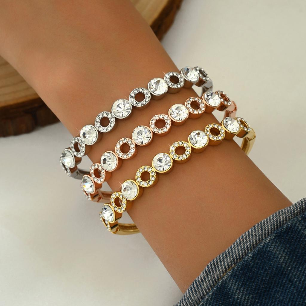 Rose Gold Retro Bracelet With Diamonds, Geometric Bracelet, Fashion And High-End Temperament, Light Luxury Jewelry.