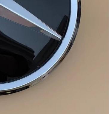 CQN1 Car Stickers For Mercedes Benz 3D Grill Badge Flat Mirror Front Embelm For W205 W212 W213 W204 ML W166 CLA C117 A W176 W177 C W2