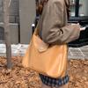 Retro Oily Leather Niche Design Women's Bag Korean Autumn and Winter New Versatile One-shoulder Tote Bag Large Capacity Crossbody Bag