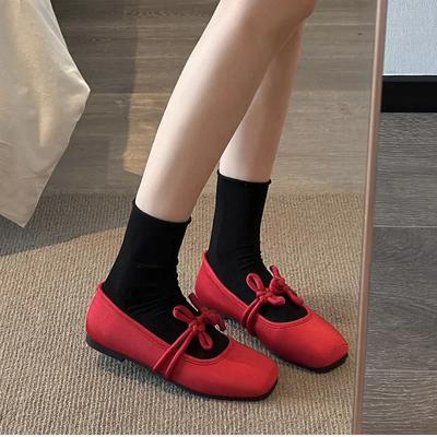 Этнический стиль женские красные атласные туфли Мэри Джейн модные туфли с неглубоким квадратным носком весна-осень балетки с мягкой подошвой