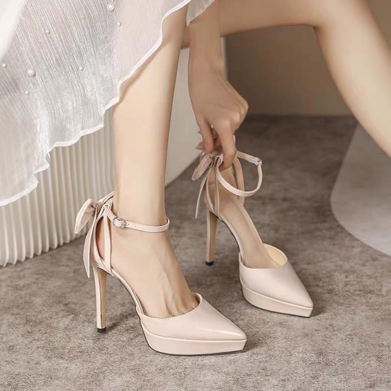 Мэри Джейн женские туфли на высоком каблуке тонкие 2024 новые остроносые полые темперамент светской львицы корейская версия для работы модные одинарные туфли