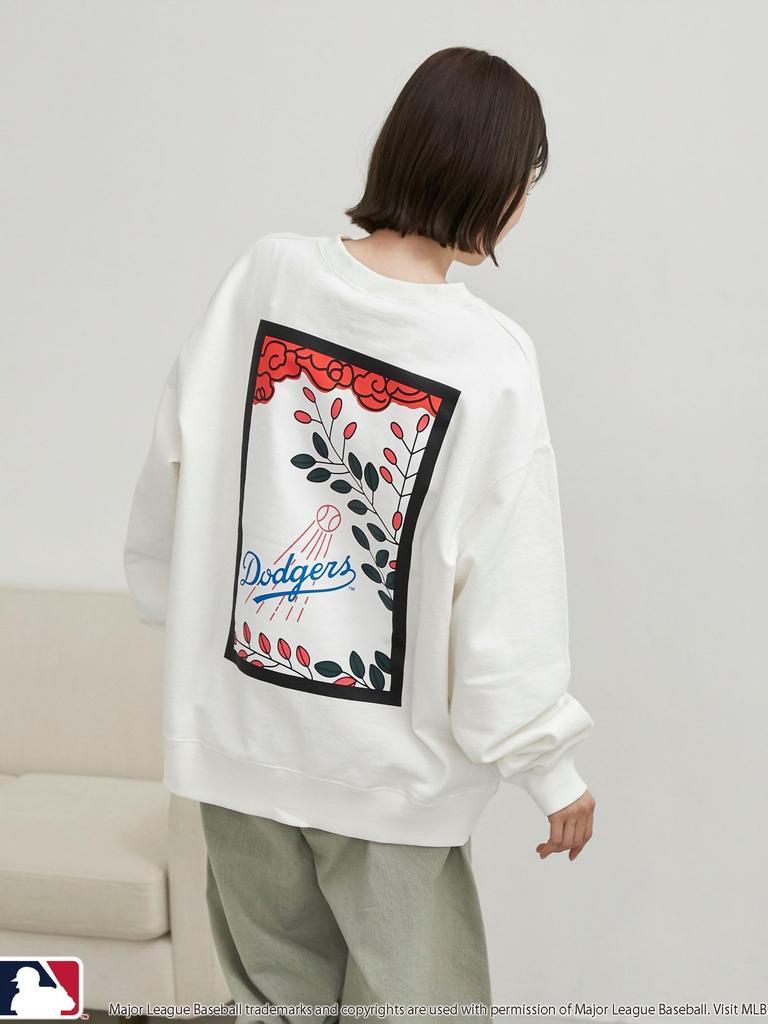 Cohen MLB Exclusive Hanafuda Back Print Crew Neck Sweatshirt, 75206020455 0190, White (01), XL