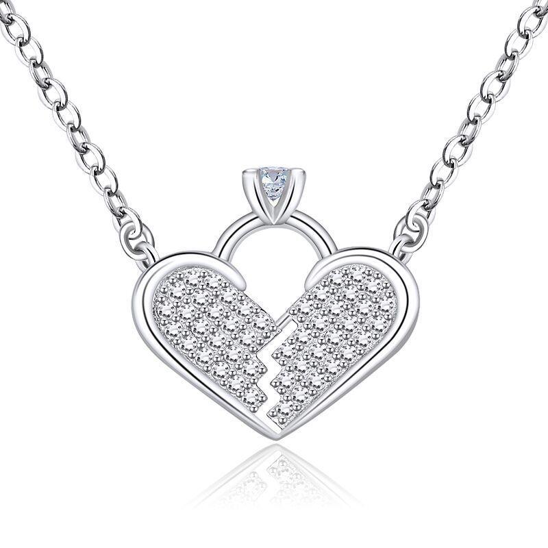 Love Necklace for Women Versatile Niche Heart Shape Light Luxury Beating Heart Pendant