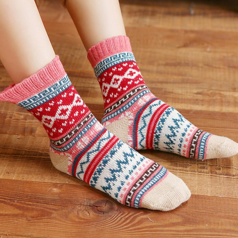 5/10 Pairs Comfortable Casual and Versatile Winter Thickened Socks Women's Warm Cross Stitch Wool Socks Retro Ethnic Style Literary Women's Socks