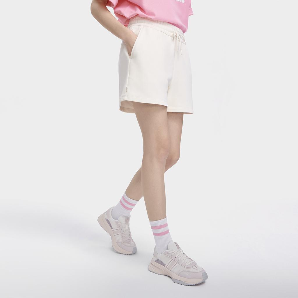 Fila Вязаные повседневные шорты с принтом букв Женские шорты Белый Молочный F11W329607A-IV