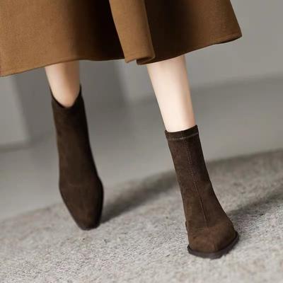 Модные женские замшевые ботильоны на высоком каблуке зимняя мода сексуальные туфли с острым носком для женщин 2024 модные зимние сапоги элегантные