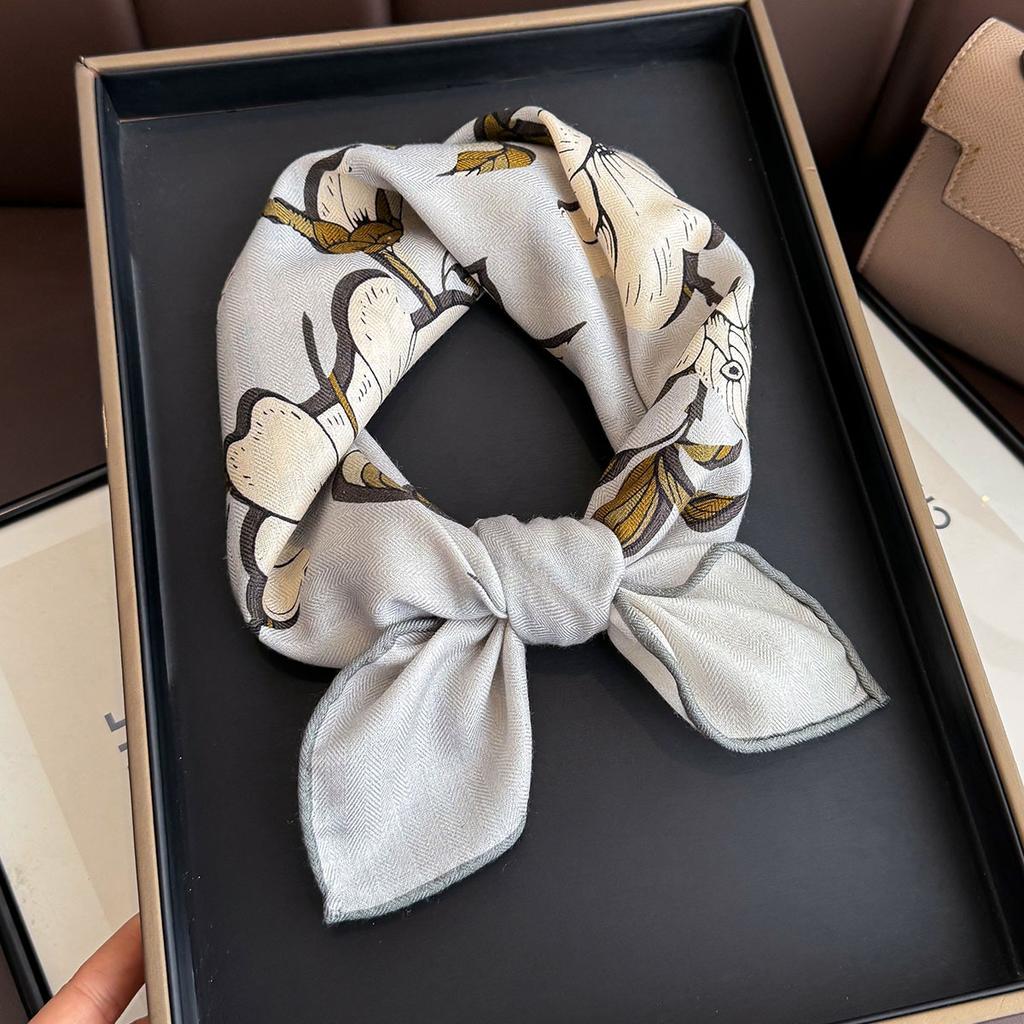 1116 new hot-selling portable decorative small square scarf women's summer light and breathable silk scarf sun protection professional neck scarf