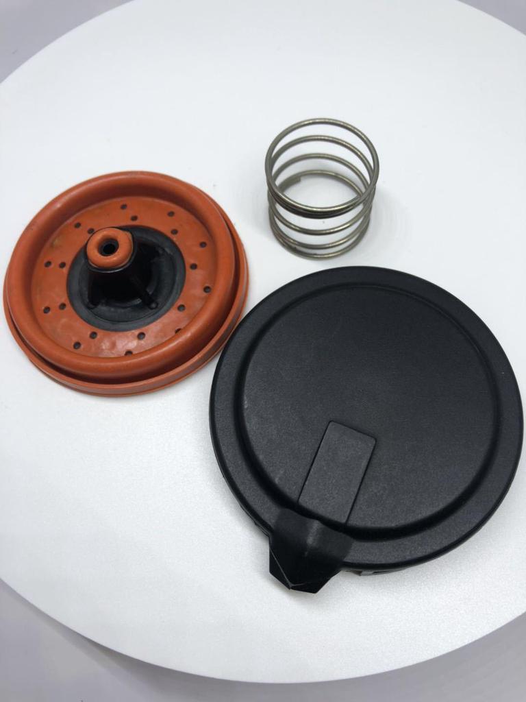 BMW 5 серии E60 и X5 E70 Комплект для управления и ремонта клапанной крышки PCV