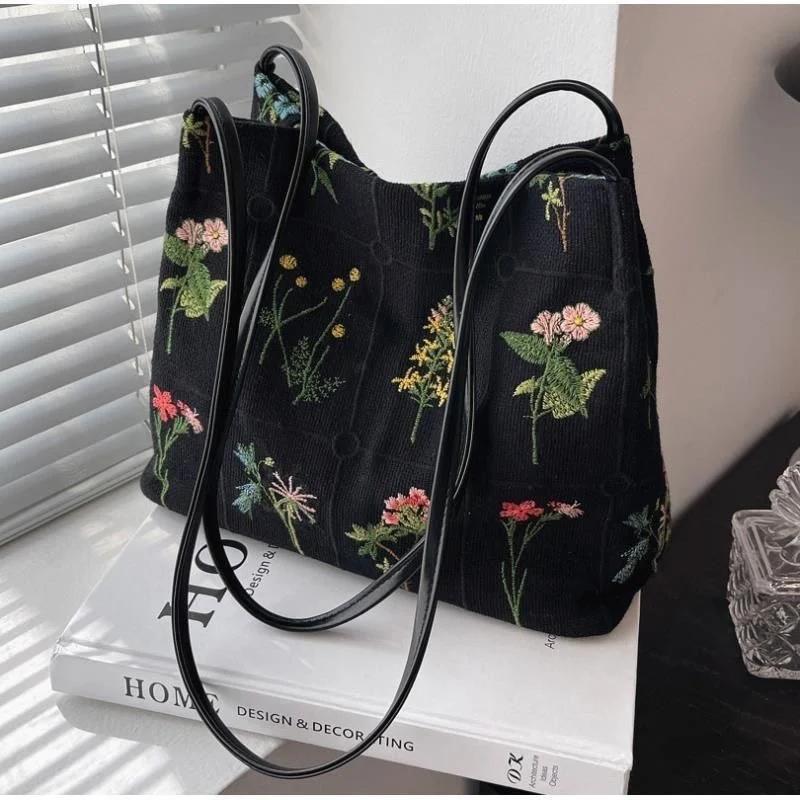 Large-capacity Embroidered Tote Bag Women Summer Trendy Cloth Bag Niche Embroidery Shoulder Bag Texture Bucket Bags Canvas Bags CLE