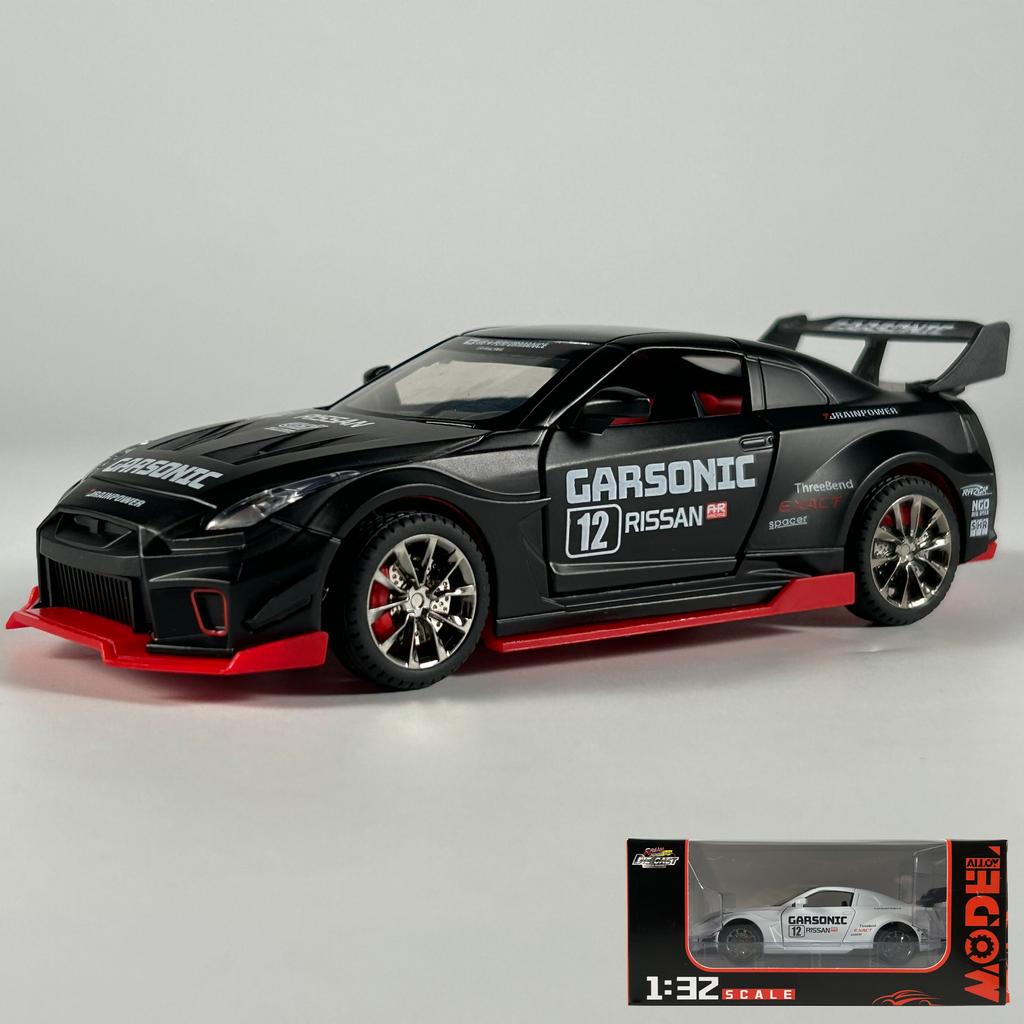 1:32 Nissan GTR CSR2 Alloy Metal Diecast Model Car Home Decoration & Collectibles Hobby Display Ornaments Holiday Present Gifts