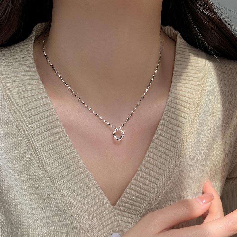 High-end hot-selling new accessories light luxury lip chain rhombus pendant s925 sterling silver necklace women's versatile