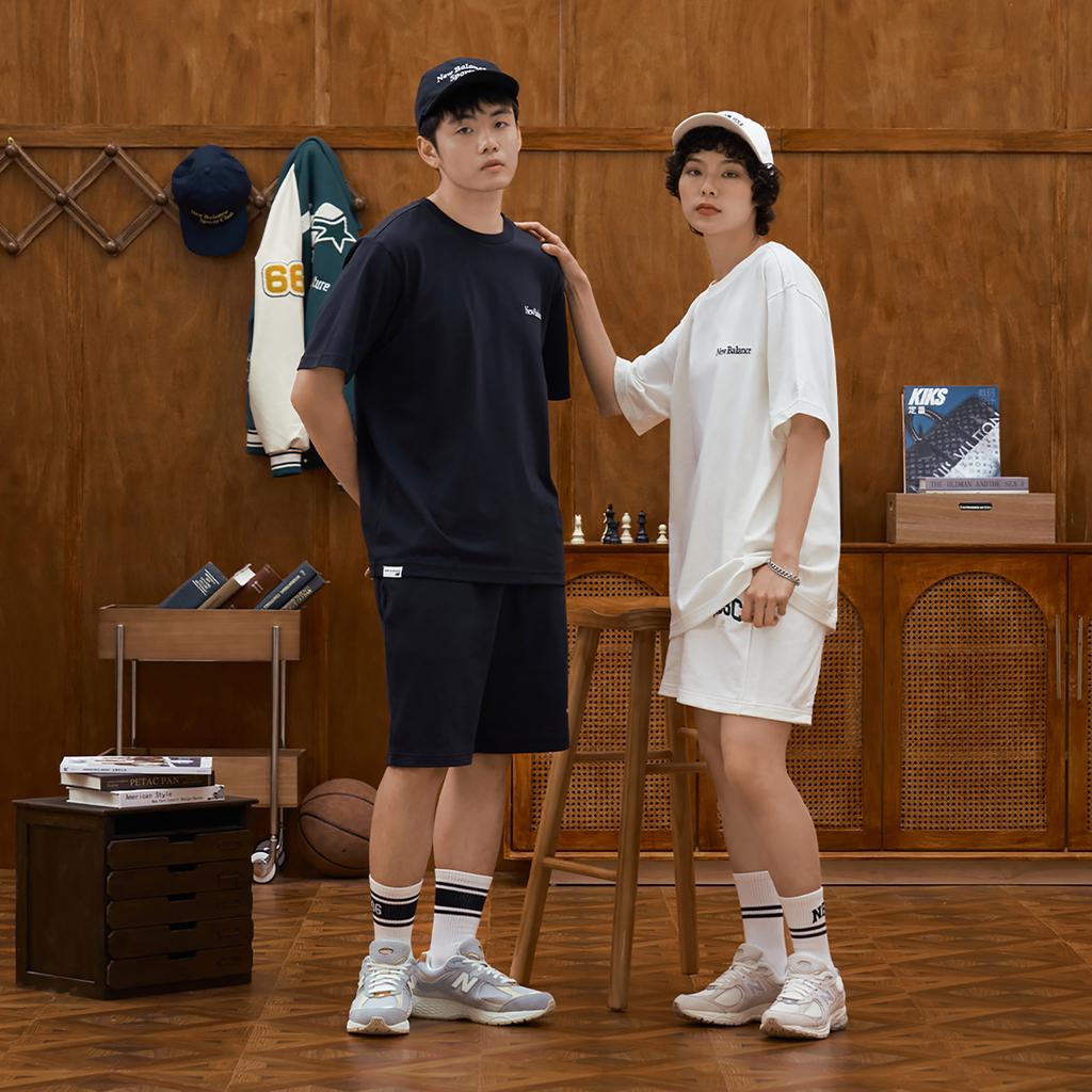 New Balance 2002R Linen Fog Unisex Sneakers Cream Sea-Salt Timberwolf M2002RAA