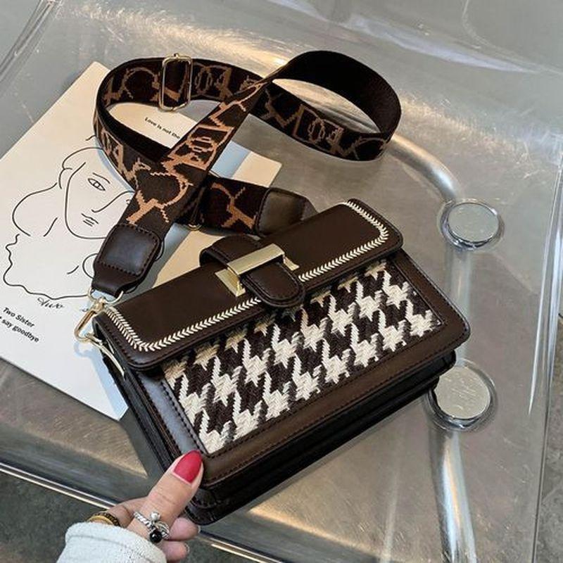 2021 Популярная новая корейская версия Wild Fashion одноплечевой небольшой квадратной сумки Broadband Messenger Bag