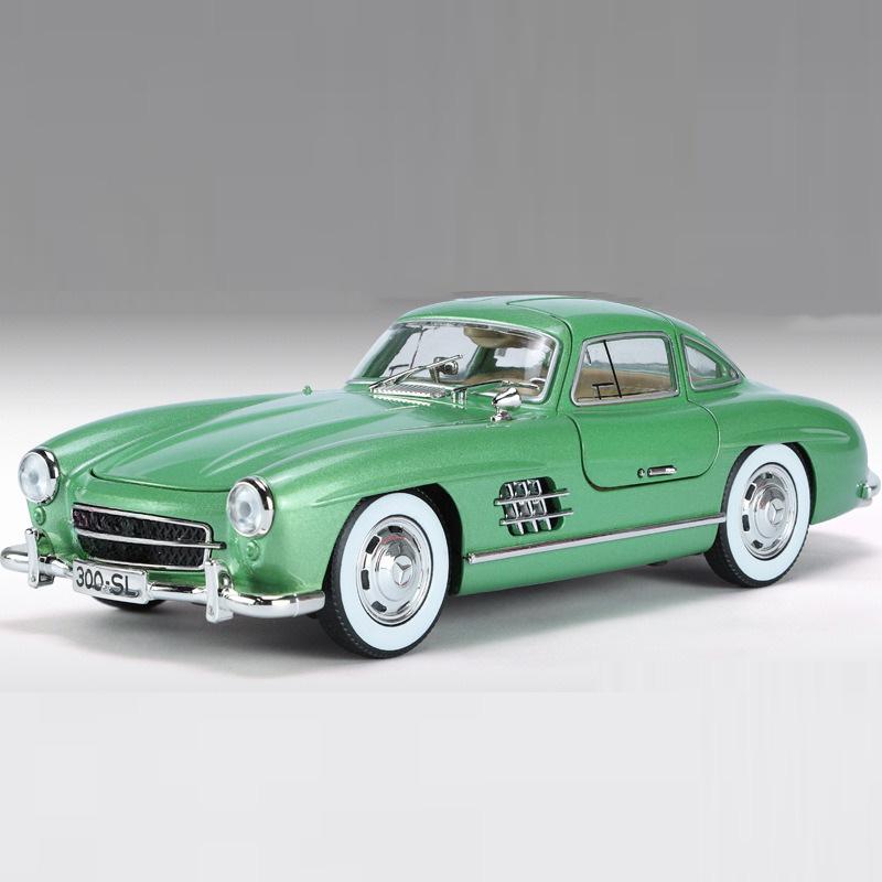 1/24 Benz 300SL Игрушечная модель автомобиля Литой сплав с инерционным механизмом Звук и свет Моделирование игрушечных транспортных средств Модели Мальчики Дни рождения Коллекционирование подарков