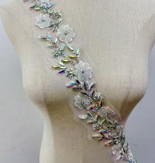 RM-802 Hot Sale Beaded Rhinestone Flower Lace Applique Trim Sewing Motif Embroidery