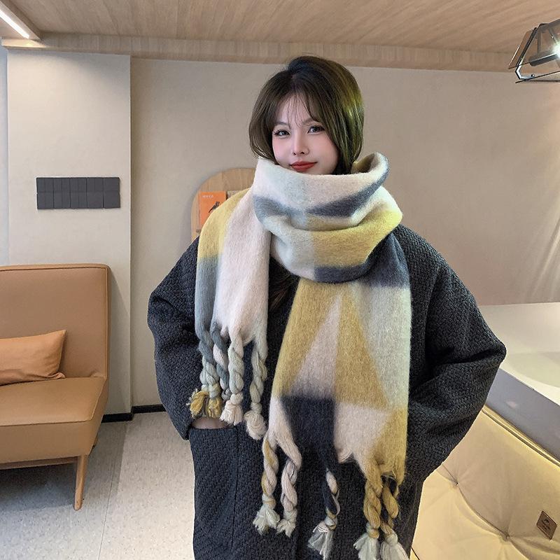 Autumn and Winter New Scarf Women Feel Soft Winter Warm Thickened Plaid Hair Pulling Shawl
