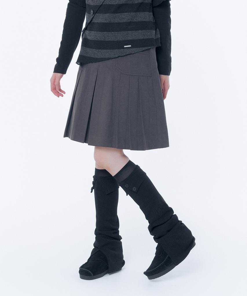Miseki Seoul Pleats Line Pocket Midi Skirt Charcoal