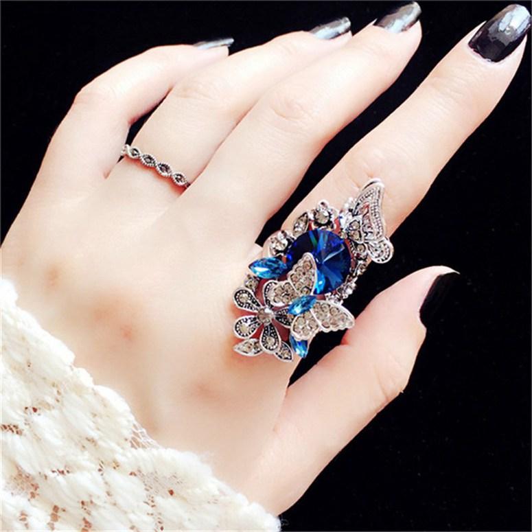 2 Piece Set of Creative Butterfly Ring European and American Court Retro All-match Women Ring