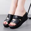 Женские белые шлепанцы, летние уличные нарядные черные туфли на толстой танкетке, повседневные тапочки на толстой подошве, большие размеры