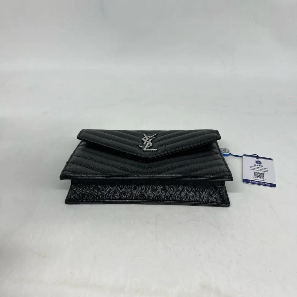 [Pre-Owned] Ysl Envelope Silver Logo Quilted Grainy Embossed Leather Envelope Chain Wallet Shoulder Crossbody Bag - Excellent #150PTAO