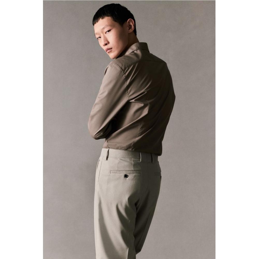 Рубашка HM Easy Care slimM Fit темно-бежевого цвета