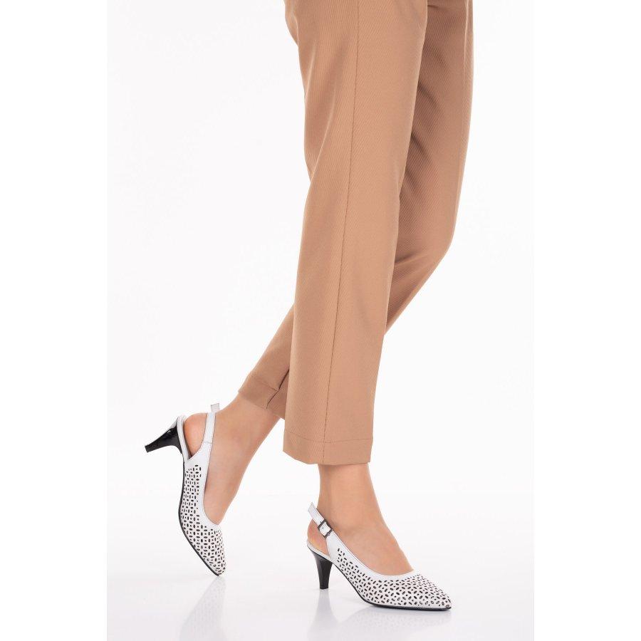 Женские кожаные летние стильные сандалии на среднем каблуке