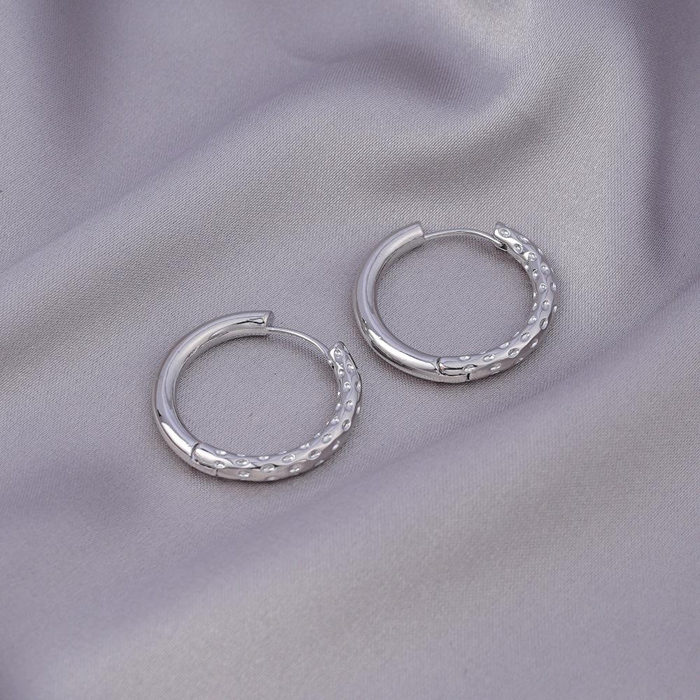 Серьги-иглы из серебра 925 пробы: Легкая роскошь, высококлассные пусеты и универсальный нишевый дизайн в виде колец для работы и стиля