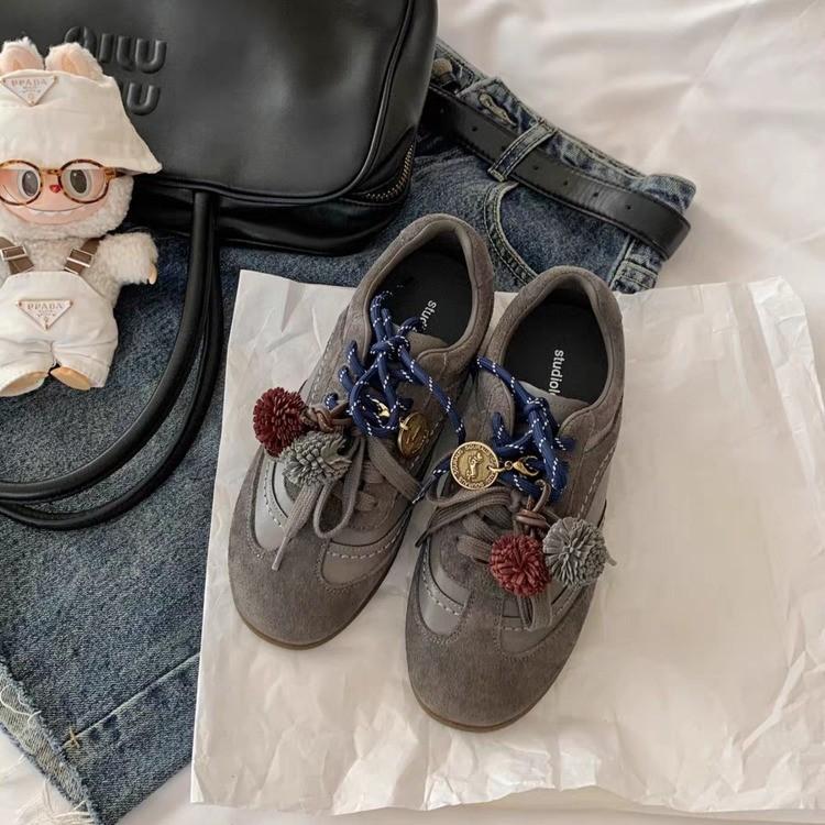 Ретро цветовая гамма, повседневные кроссовки для моральной подготовки, женские, осень 2025, новые, модные, универсальные, с высокой ценностью, с бахромой, на шнуровке, белые туфли