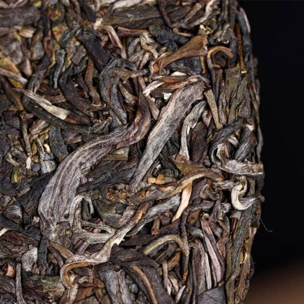 Чай Пуэр Ma Hei Famous Old Tree 500 г Haiwan Yi Wu Zheng Shan Shen Puer