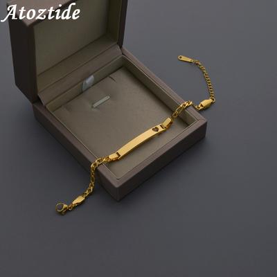 Atoztide новый индивидуальный браслет-цепочка Фигаро для мужчин из нержавеющей стали с гравировкой букв имени для женщин Рождественский браслет