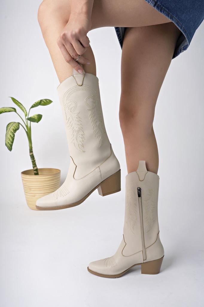 Женские современные стильные модные ботинки, ботинки из искусственной кожи, коричневые замшевые сапоги с вышивкой, новый сезон, ковбойские сапоги