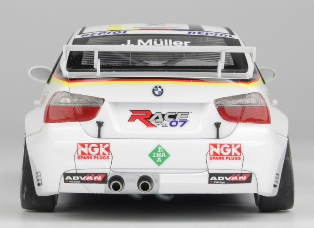 Гоночная серия BMW 320si E90 2008 WTCC Browns Hatch Winner Пластиковая модель PN24037 Platz/NuNu 1/24