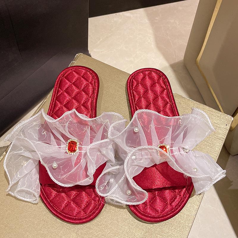 Модные мягкие тапочки женские корейские кружевные атласные тапочки с открытым носком на плоской подошве модные домашние сандалии женские нескользящие удобные женские туфли