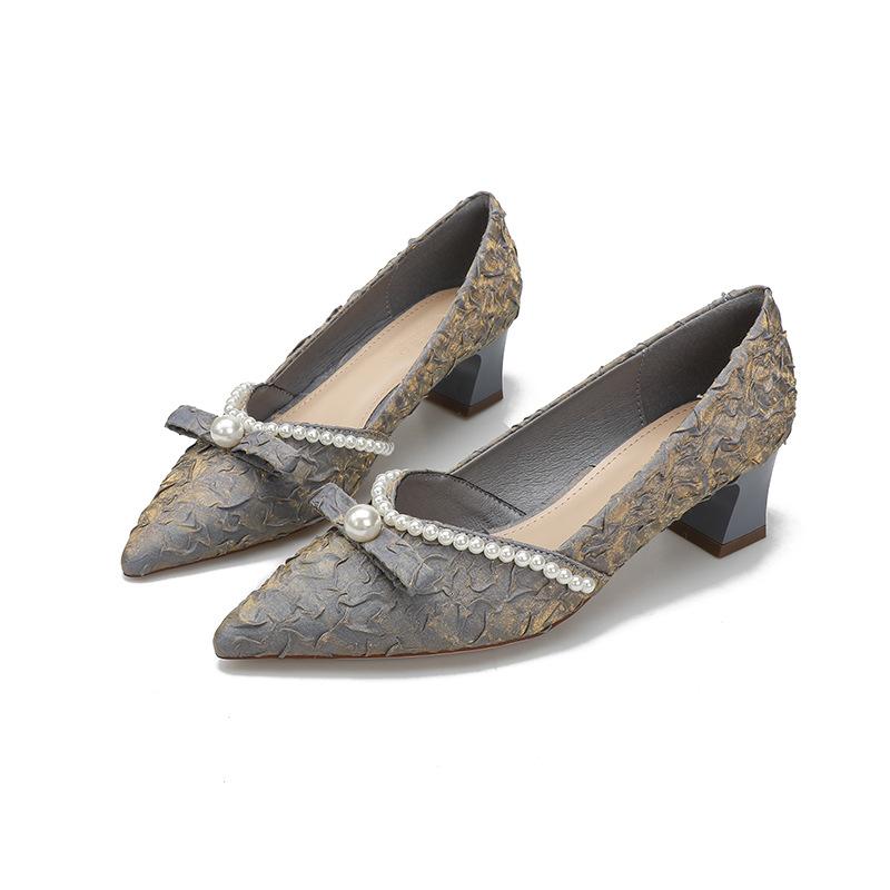 Корейская версия бант жемчужная цепочка средний каблук женские туфли сказочный стиль темперамент высокие каблуки острый толстый каблук темперамент одиночные туфли женские