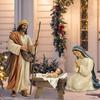 Yousheng 1 комплект Деревянные колышки для рождественского вертепа, Рождественские уличные украшения Иосиф Мария Младенец Иисус, Колышки «Святое семейство» для дворов и газонов