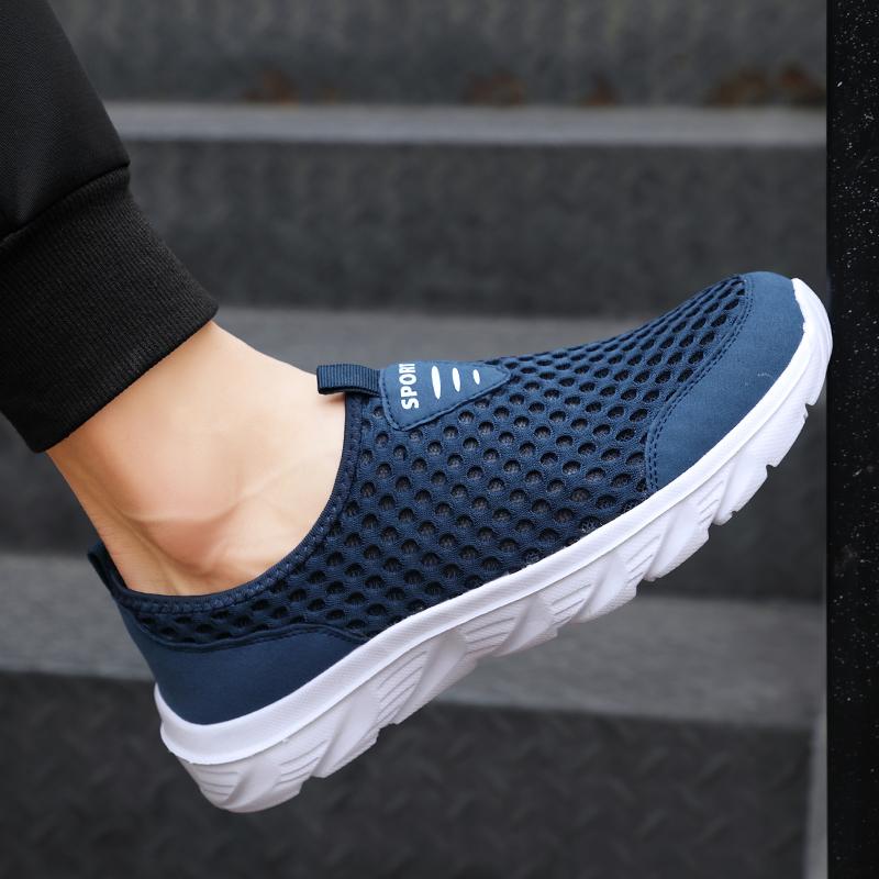 Fashion New Lightweight Men Casual Shoes Breathable Slip On Male Casual Sneakers Anti-slip Men's Flats Outdoor Walking Shoes Size 39-46
