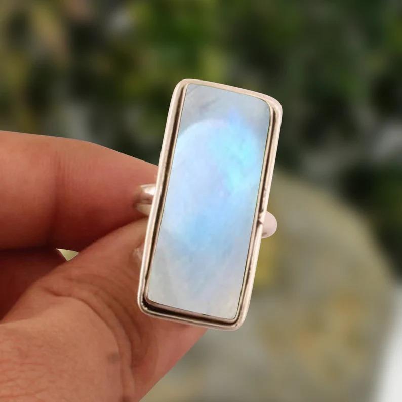 Кольцо с большим прямоугольным драгоценным камнем из лунного камня, кольцо ручной работы, дизайнерское кольцо, эффектное кольцо, кольцо для праздничной одежды, подарок для нее